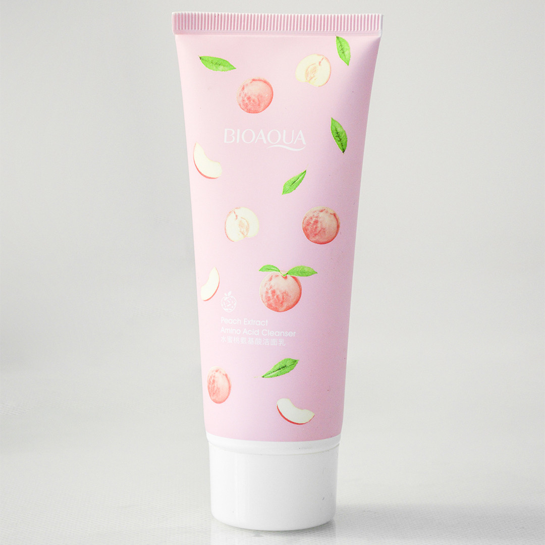 Очищаюча пінка з персиком BIOAQUA Peach Acid Cleanser