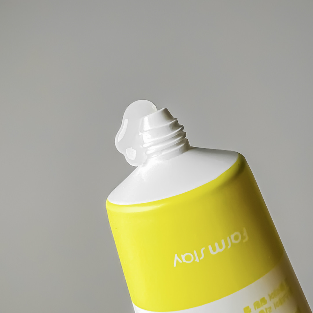 Пілінг-скатка з лимоном Farm Stay Real Lemon Deep Clear Peeling Gel