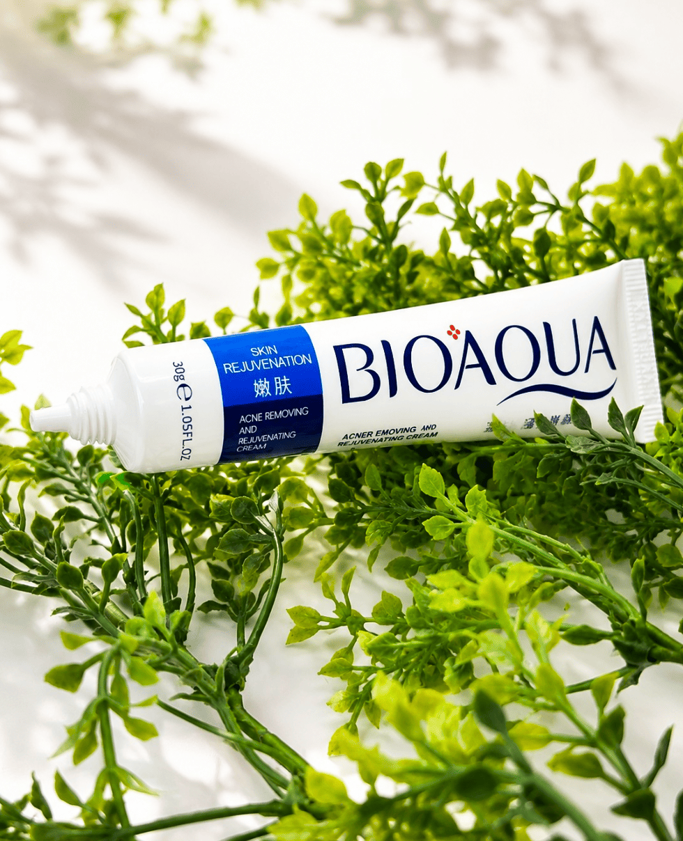 Точечний крем от прыщей и акне BIOAQUA Acne-smoothing Cream