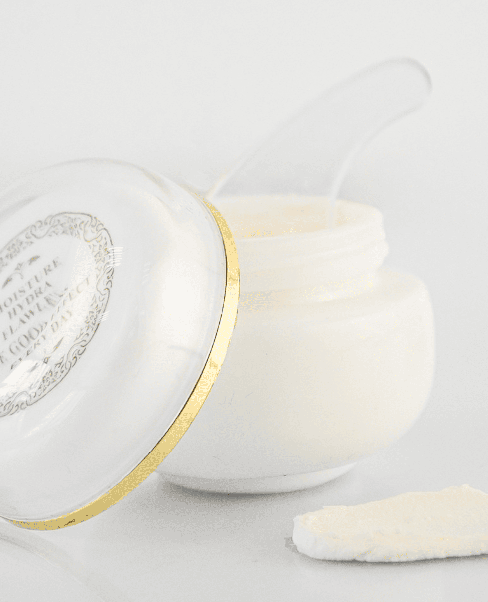 Нічний освітлюючий крем Bioaqua Beauty Moisturizing Lady Cream