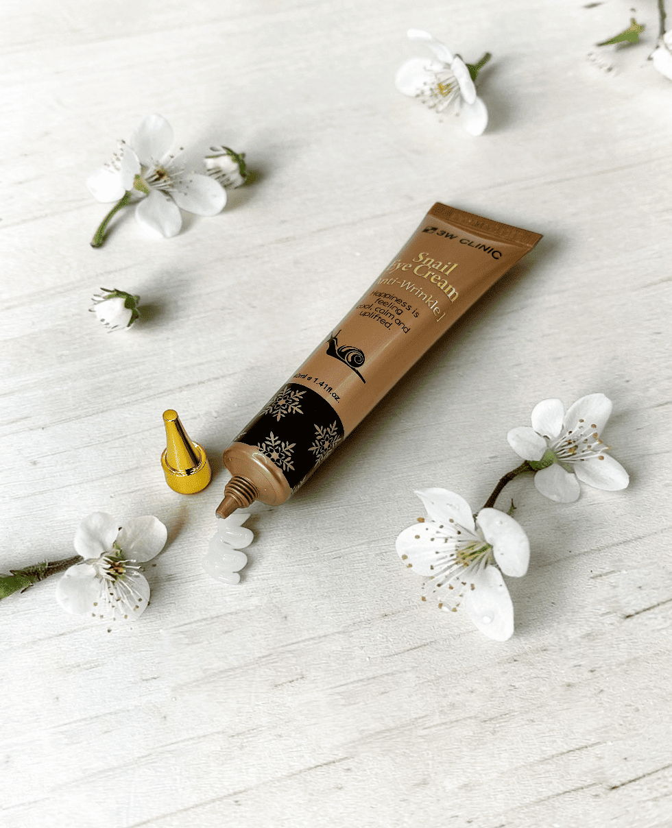 Крем для кожи вокруг глаз с муцином улитки 3W CLINIC Snail Eye Cream Anti Wrinkle