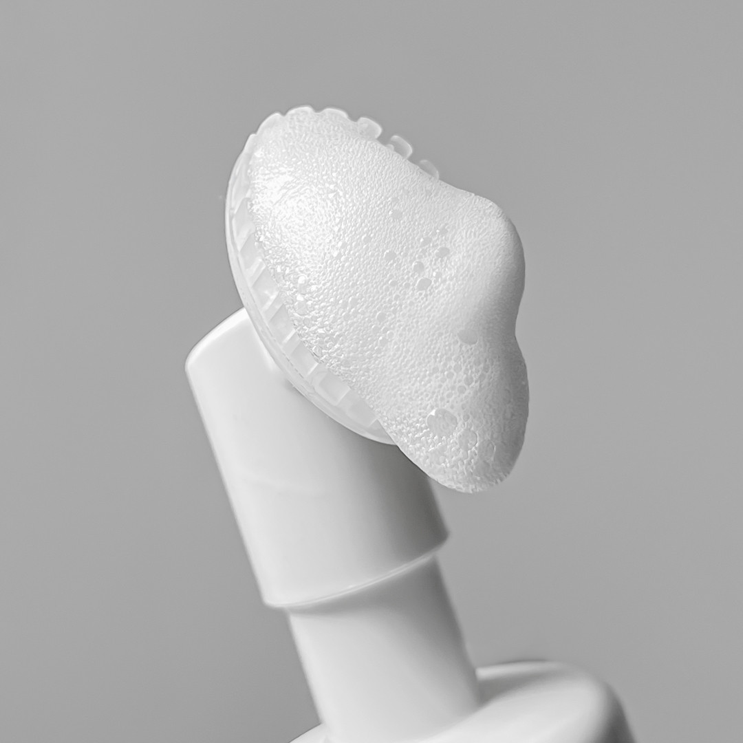 Пенка-мусс с клубникой SERSAN LOVE Strawberry Amino Acid Cleansing Mousse