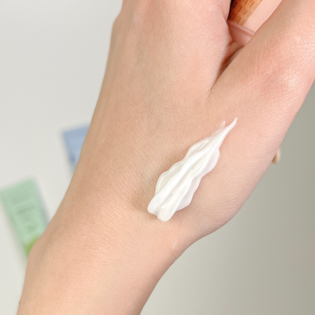 Крем для рук черника Images Blueberry Bright And Tender Skin Hand Cream