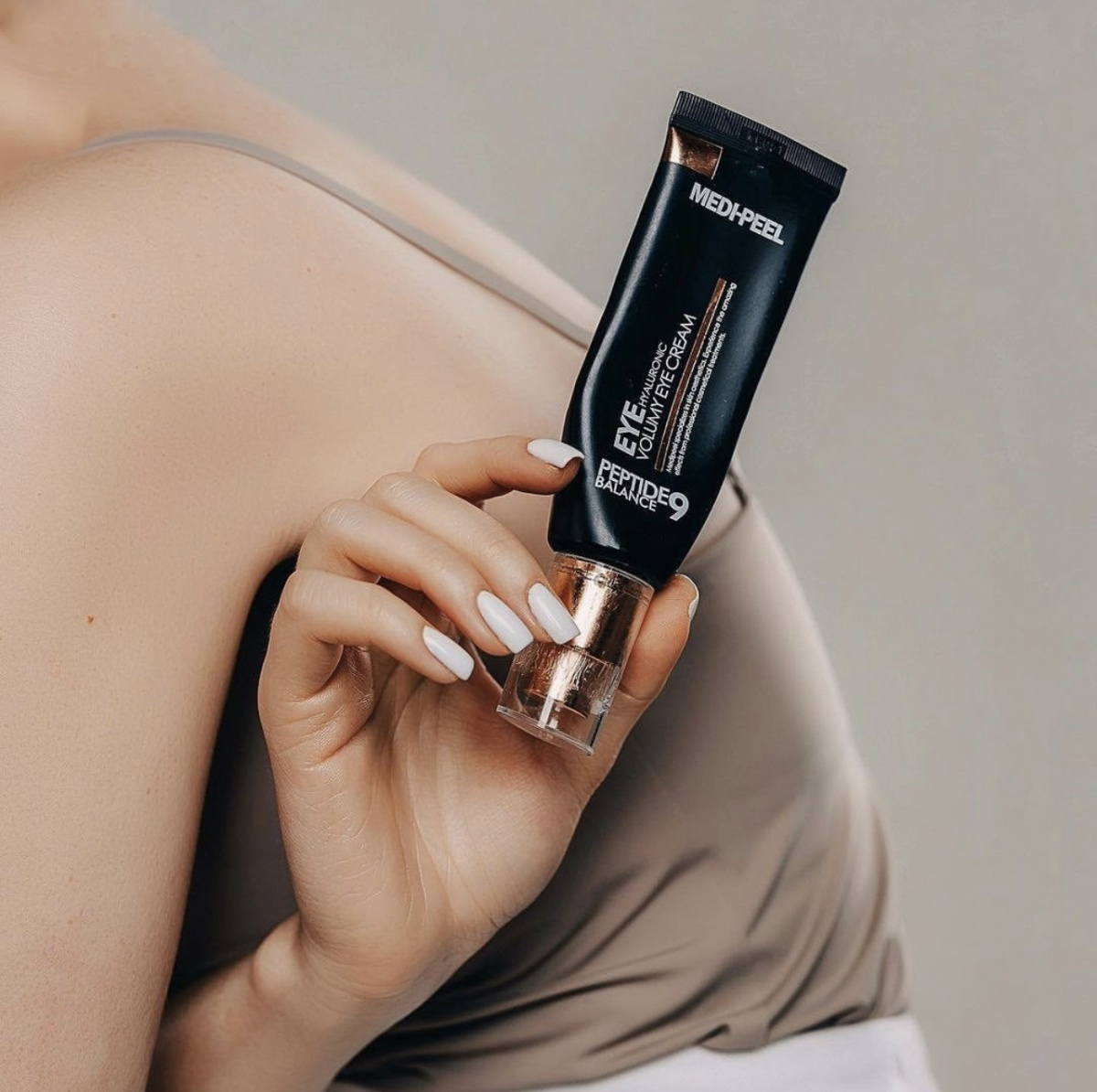 Крем навколо очей з пептидами Medi Peel Peptide Balance 9 Hyaluronic Volumy Eye Cream