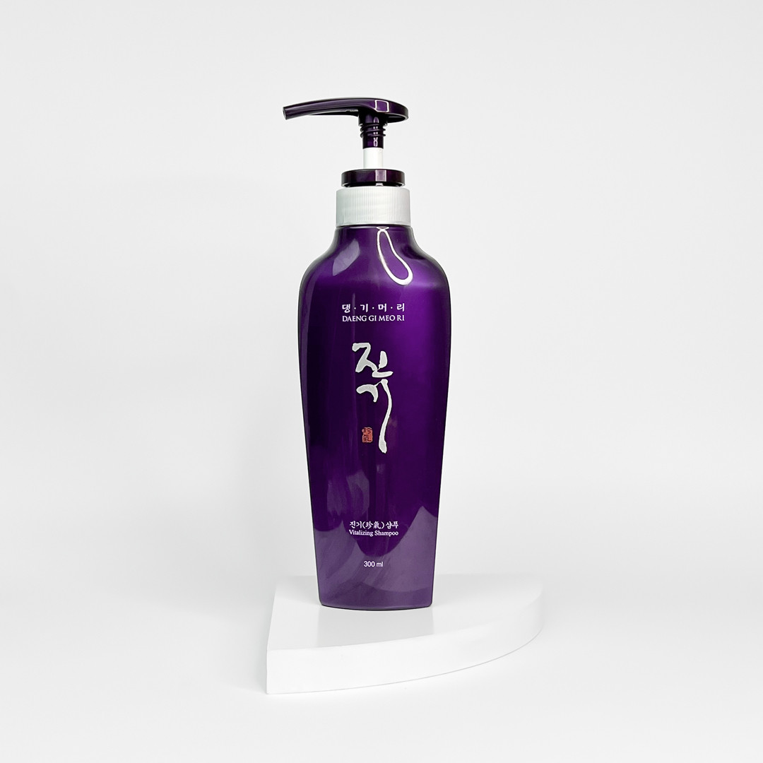 Регенеруючий шампунь Daeng Gi Meo Ri Vitalizing Shampoo