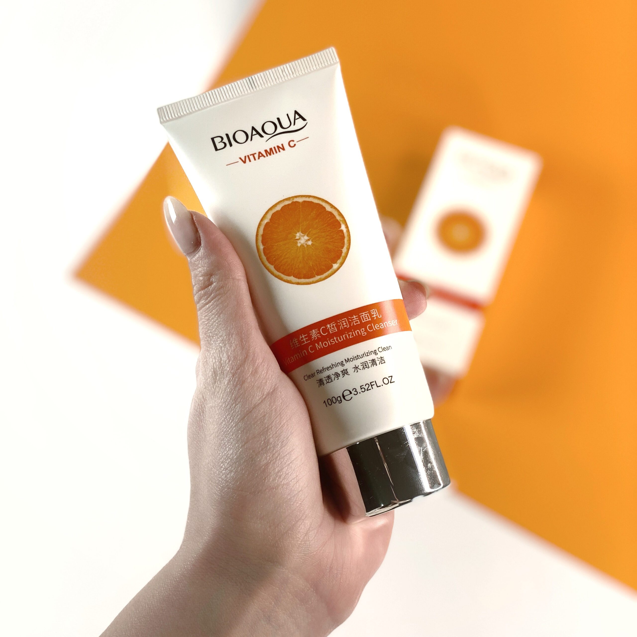 Пенка для умывания с витамином С Bioaqua Vitamin C Moisturizing Cleanser