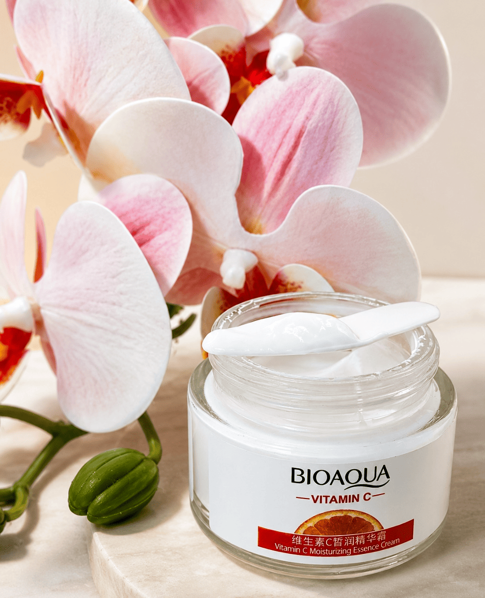 Крем для обличчя з вітаміном С Bioaqua Vitamin C Moisturizing Essence Cream