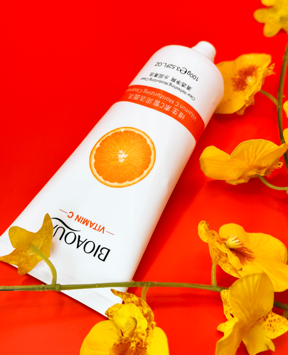 Пінка для вмивання з вітаміном С Bioaqua Vitamin C Moisturizing Cleanser