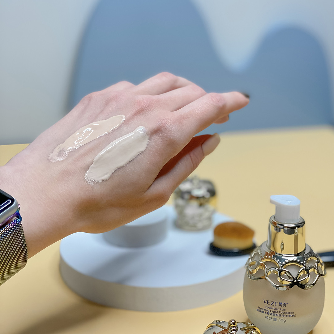 Зволожуючий тональний крем Veze (Venzen) Hyaluronic Acid Hydrating Liquid Foundation