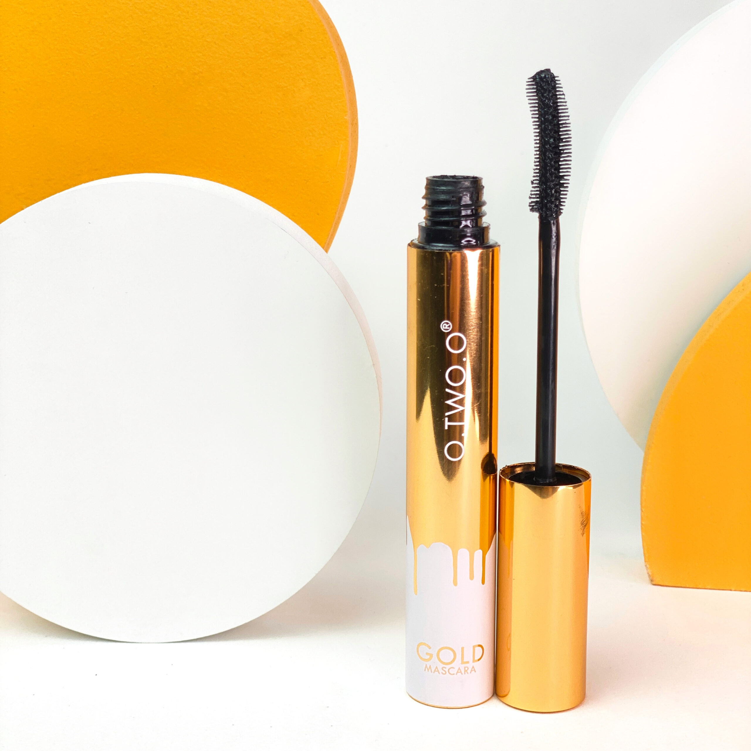 Тушь для объема ресниц O.TWO.O Gold Volume Mascara