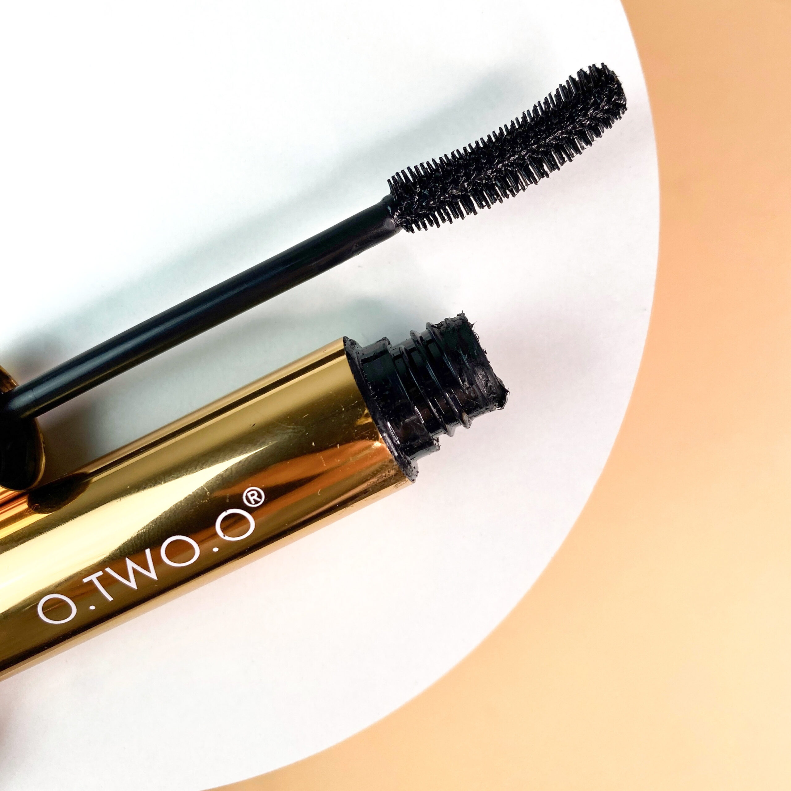 Туш для об’єму вій O.TWO.O Gold Volume Mascara | AZI