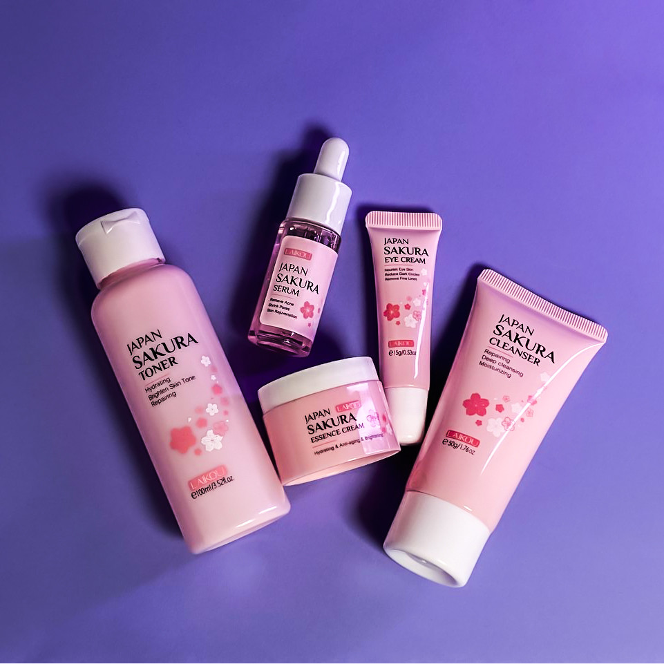 Подарунковий набір з екстрактом японської сакури LAIKOU Japan Sakura Skincare Set