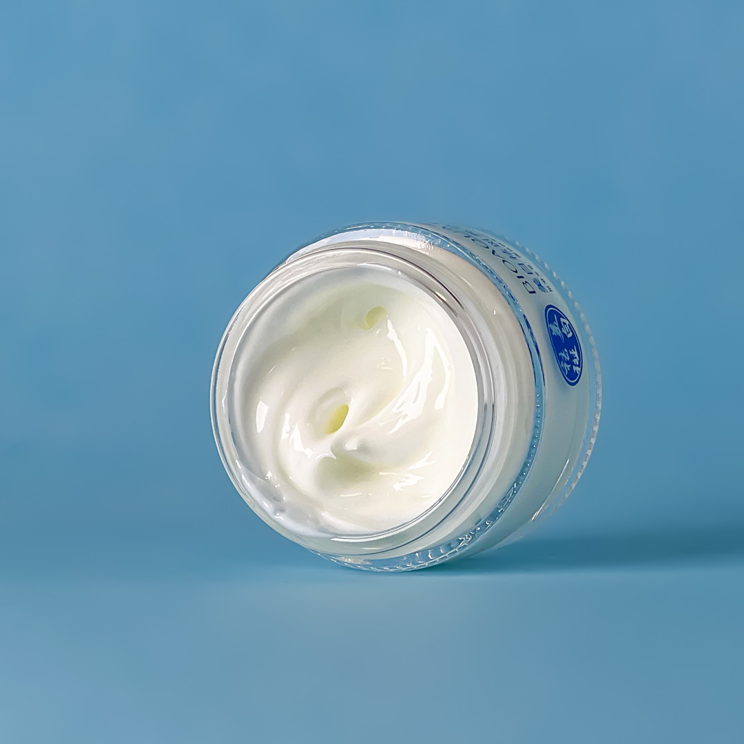 Крем для лица осветляющий Bioaqua Whitening Cream