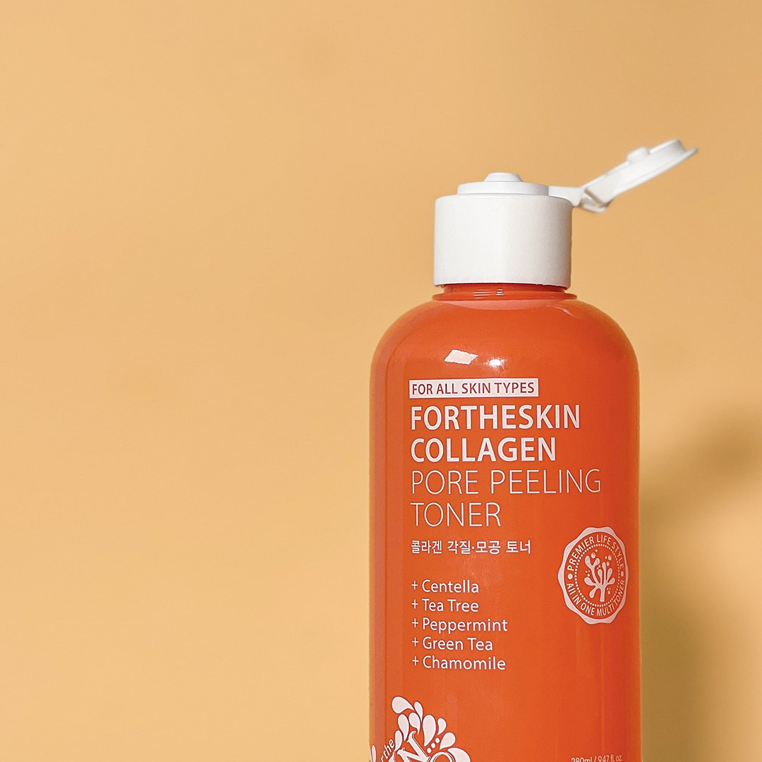 Тонер с коллагеном и кислотами FORTHESKIN Collagen Pore Peeling Toner