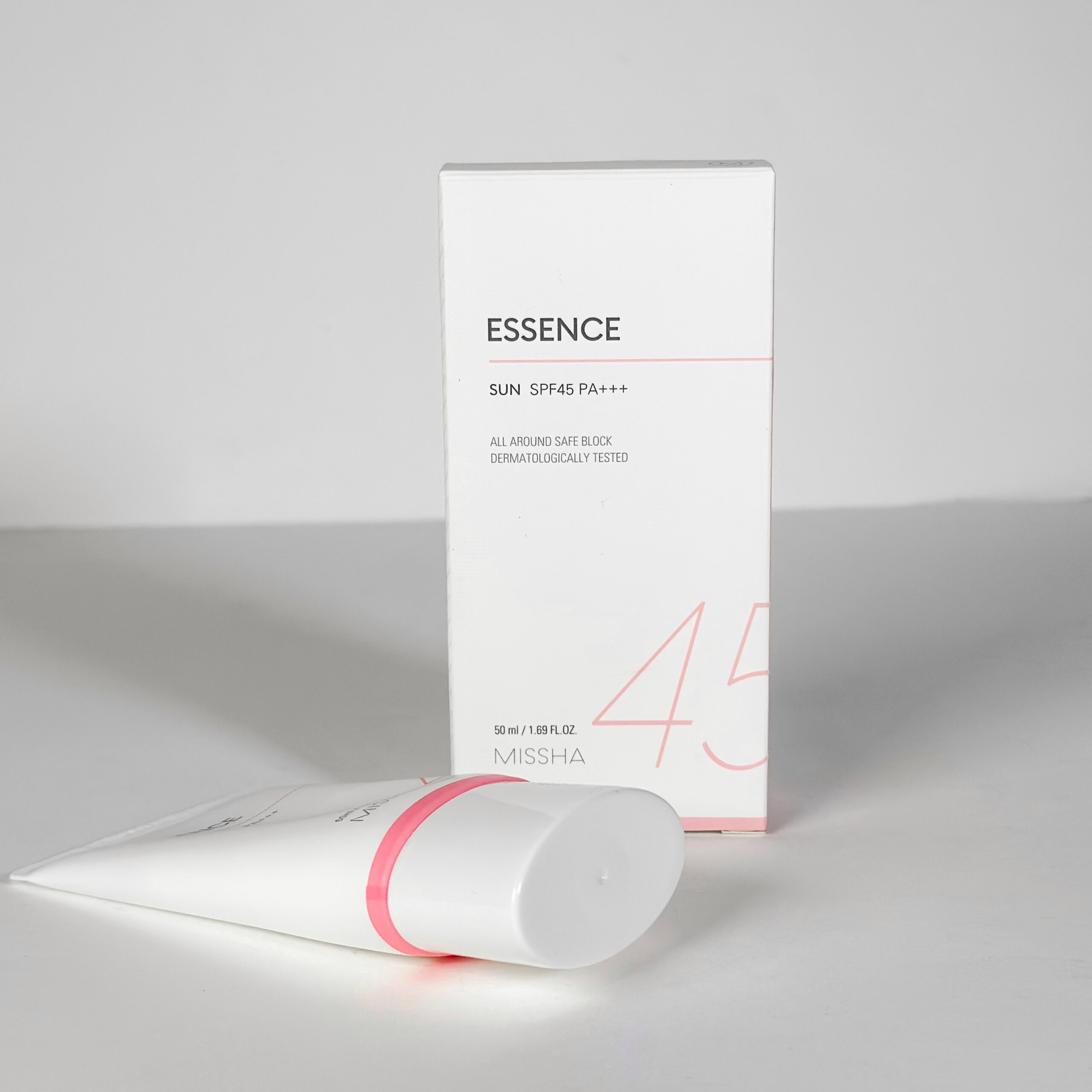 Солнцезащитная эссенция Missha All Around Safe Block Essence Sun SPF 45/PA +++