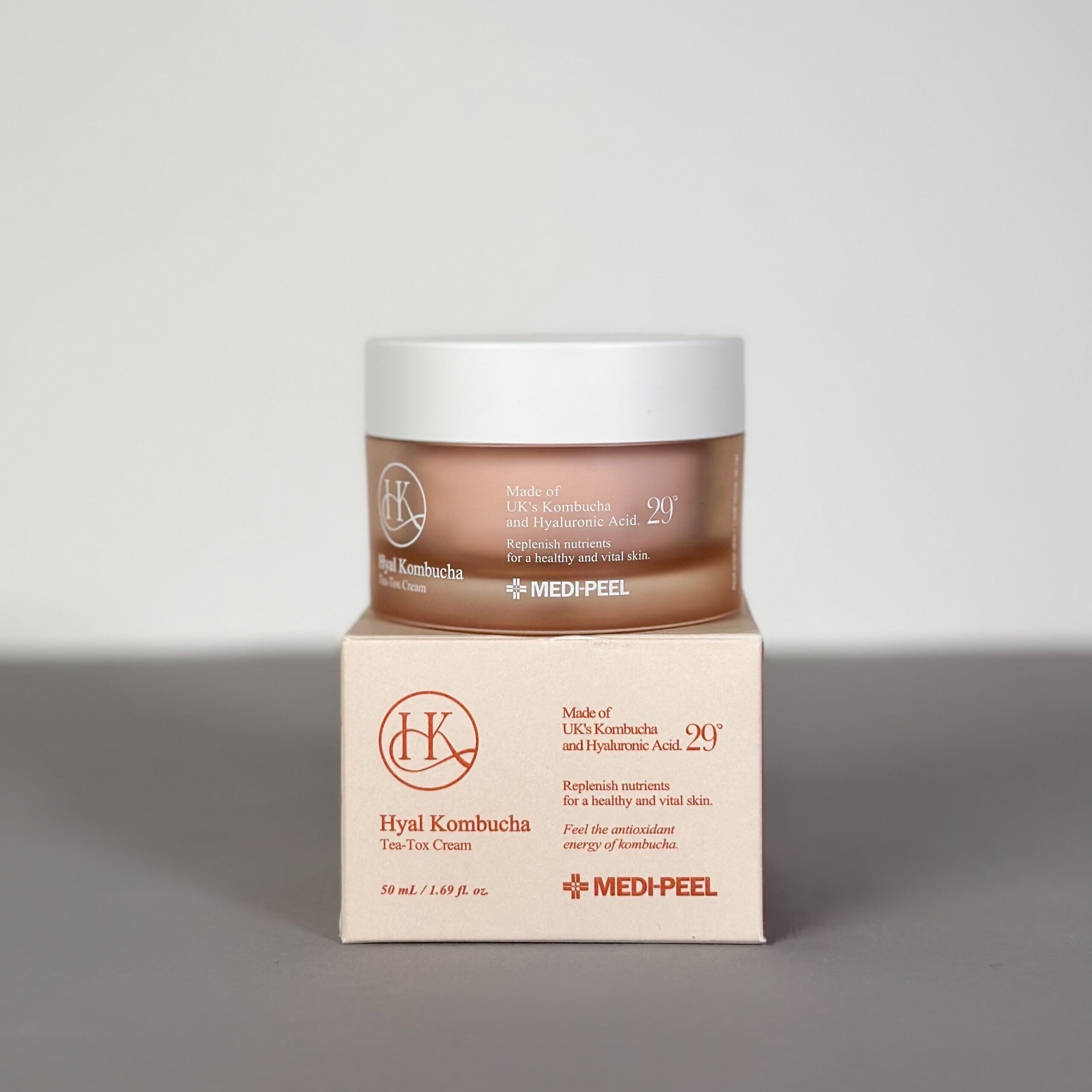 Крем для обличчя з комбучею Medi Peel Hyal Kombucha Tea-Tox Cream