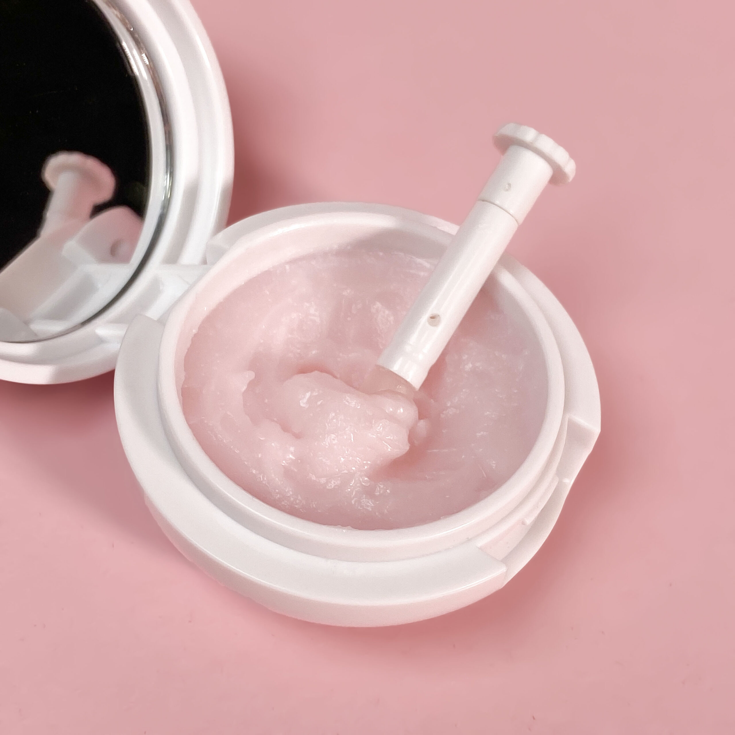 Маска-бальзам для губ з екстрактом полуниці Bioaqua Strawberry Moisturizing Lip Mask