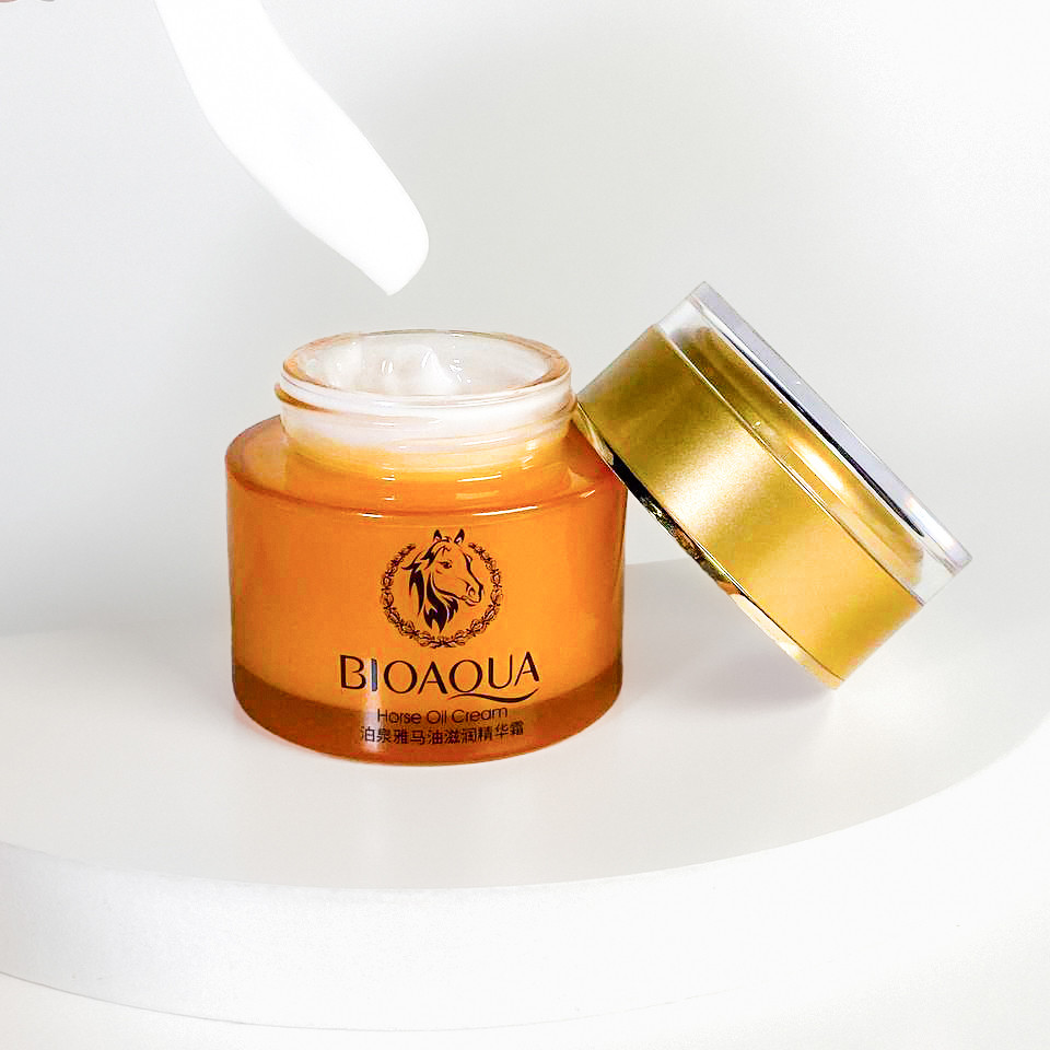 Антивіковий крем для обличчя з кінською олією Bioaqua Horse Oil Cream