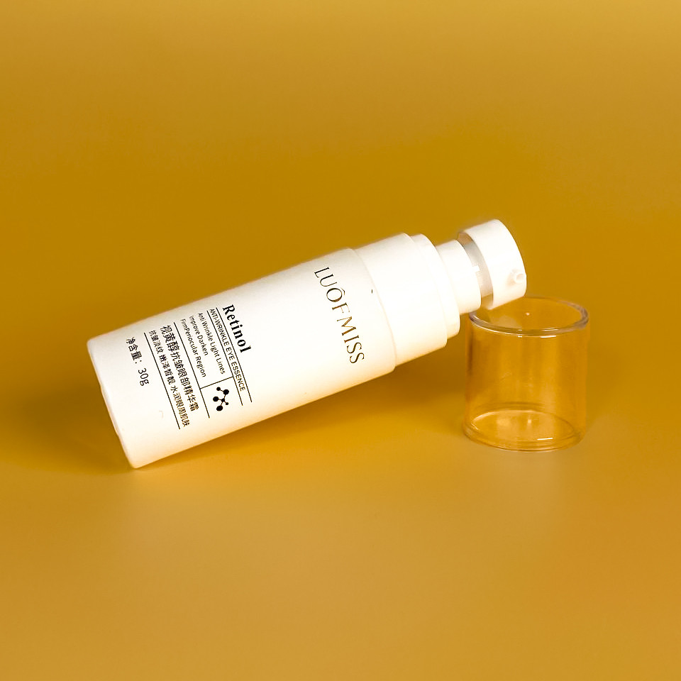 Кремовая сыворотка вокруг глаз с ретинолом от морщин Luofmiss Retinol Anti-Wrinkle Eye Essence