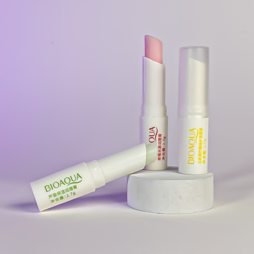 Бальзам для губ с клубникой Bioaqua Strawberry Rippling Lip Balm