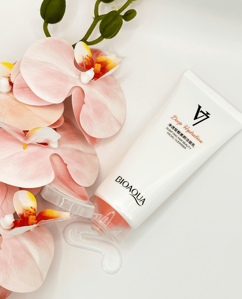 Зволожуюча пінка для вмивання Bioaqua Deep Hydration Facial Cleanser