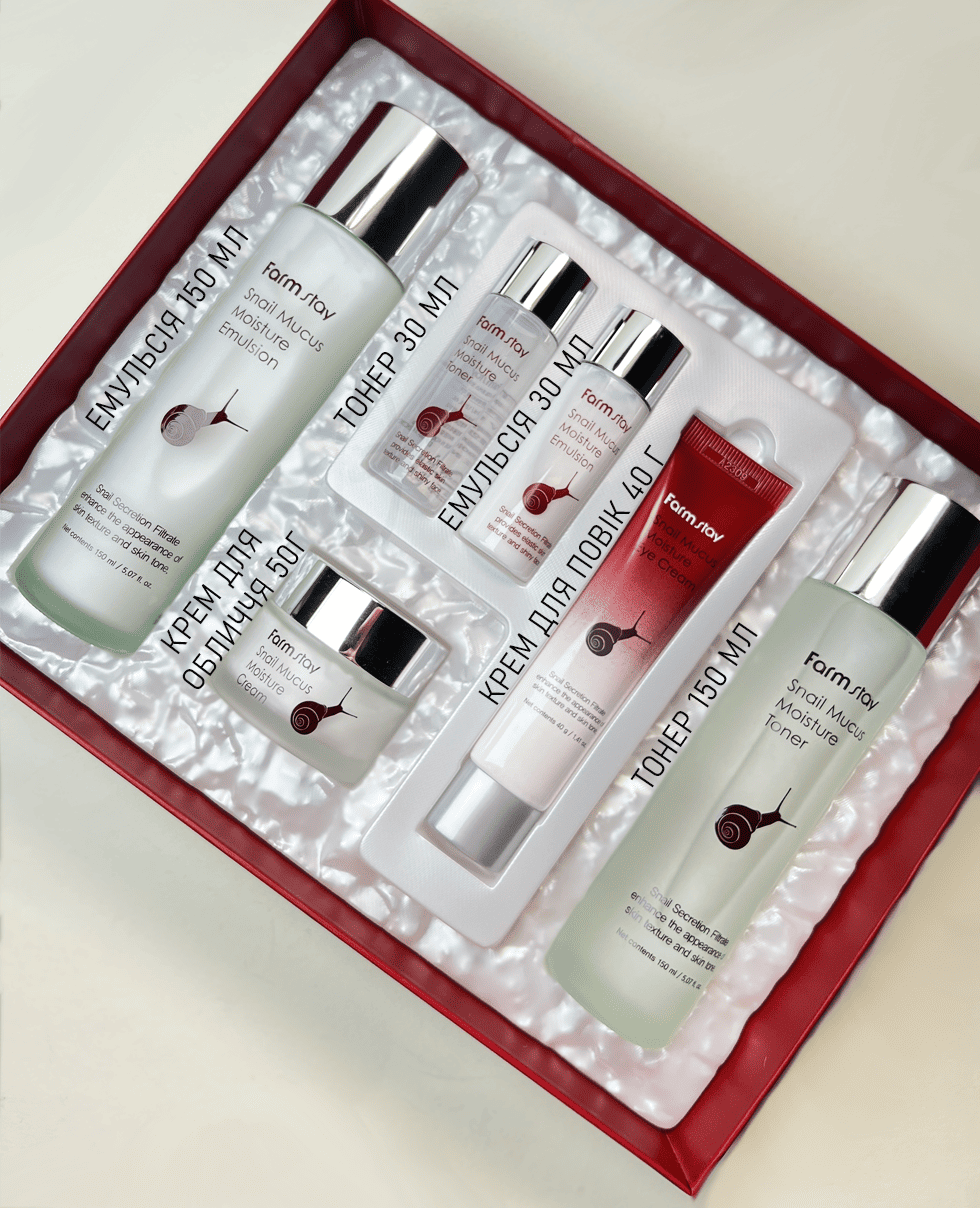Подарочный набор с муцином улитки Farm Stay Snail Mucus Moisture Skin Care 4 Set