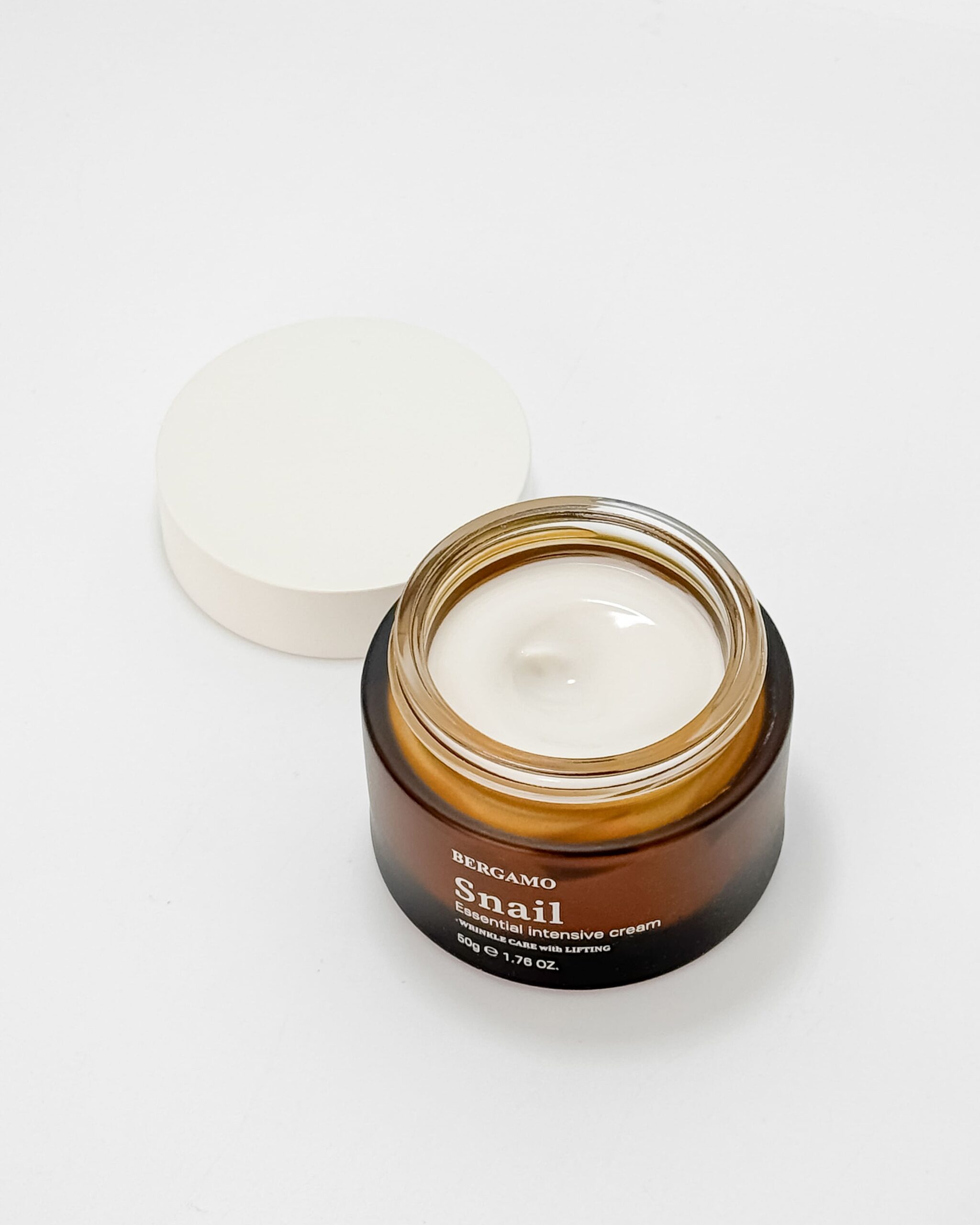 Крем для лица с муцином улитки Bergamo Snail Essential Intensive Cream