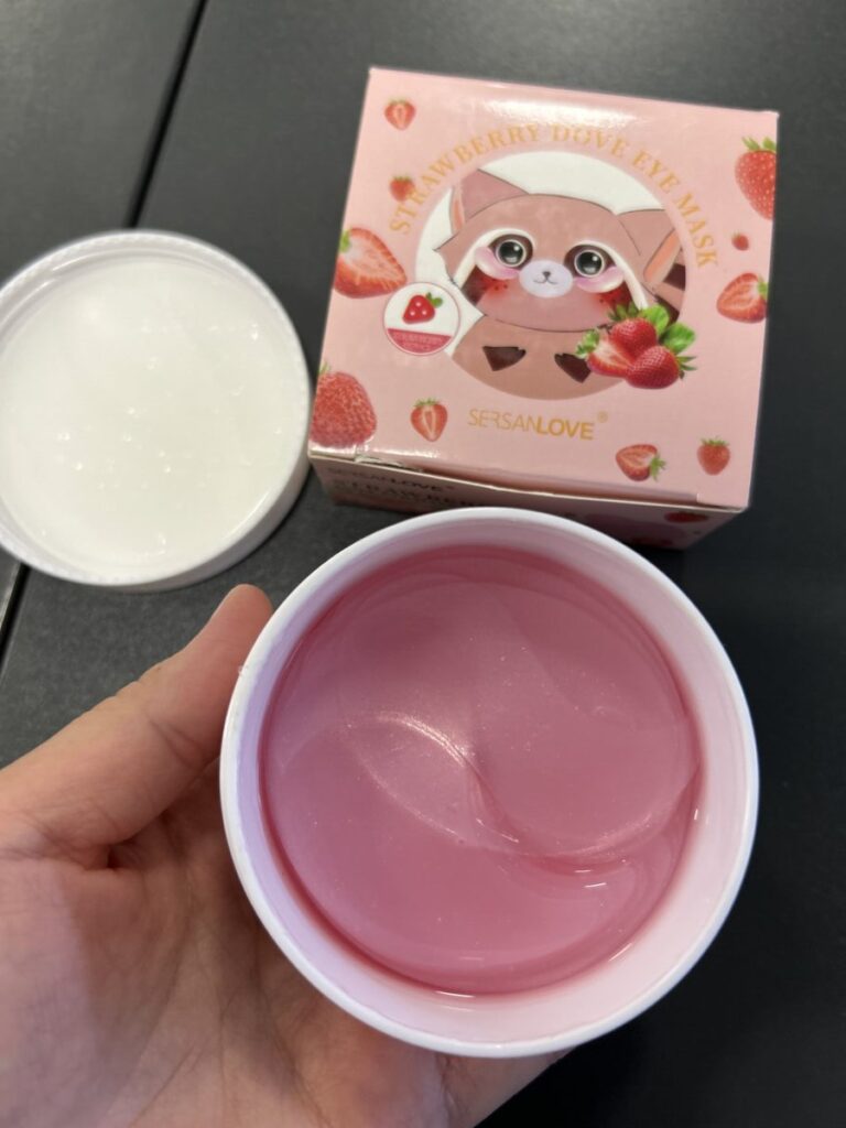 Гидрогелевые патчи с клубникой SERSAN LOVE Strawberry Doxorubicin Eye Mask