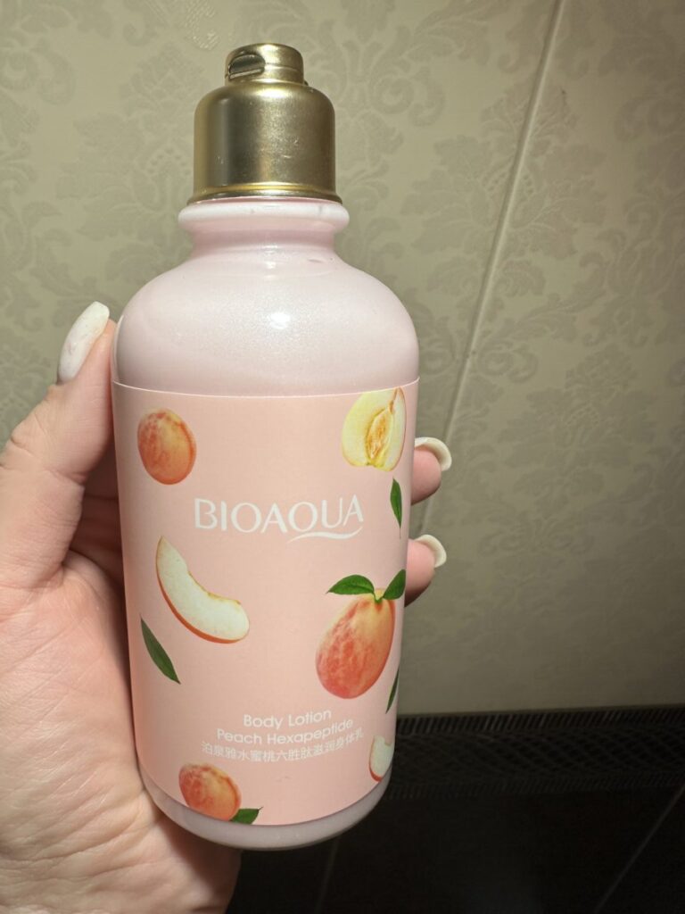 Лосьйон для тіла з персиком Bioaqua Peach Extract Lactococcus Ferment