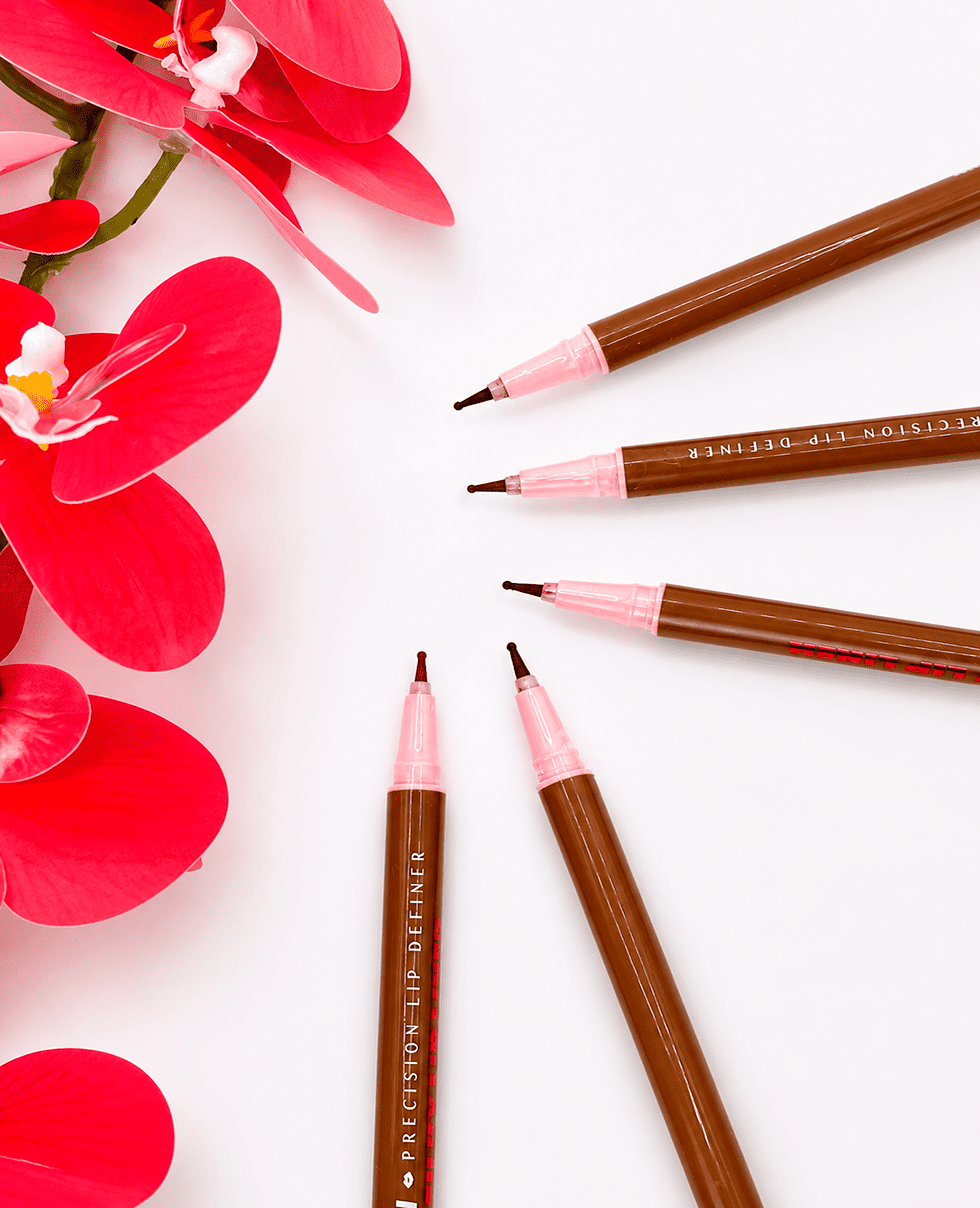 Підводка – маркер для губ W3W Silky Lip Liner