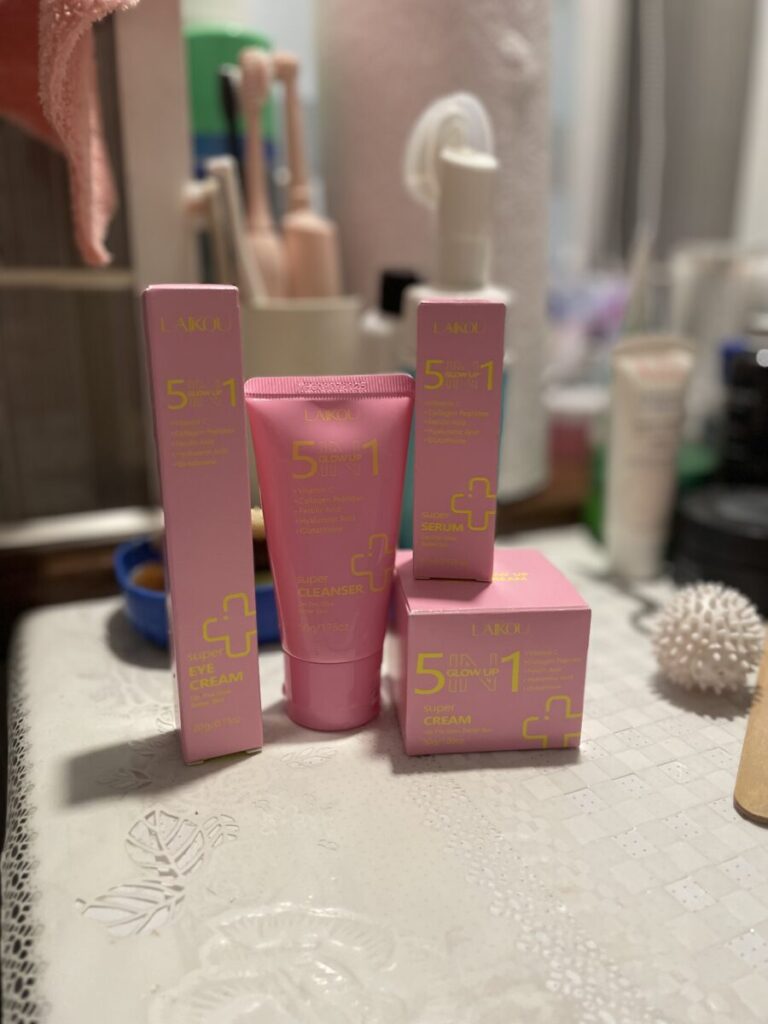 Крем 5 в 1 для сяйва шкіри Laikou 5 in 1 Glow Up Super Cream