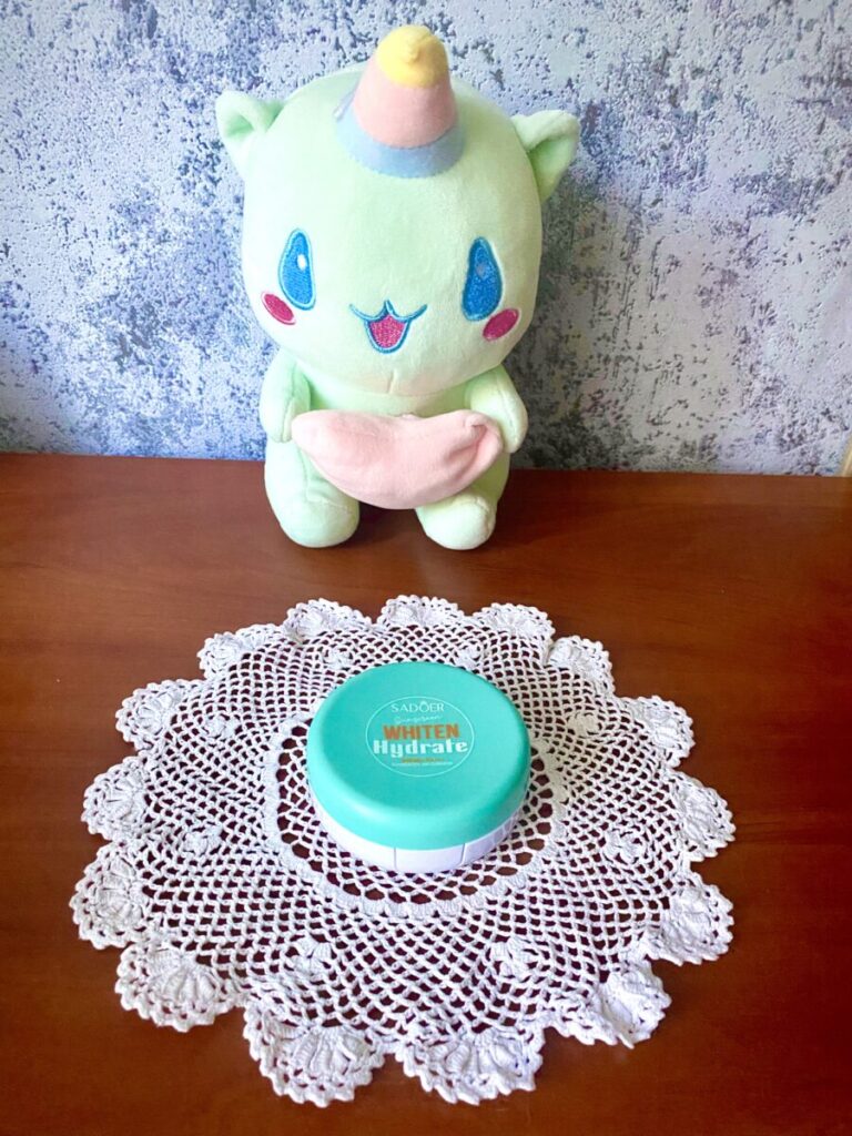 Сонцезахисний крем у кушоні Sadoer Whiten Hydrate Sunscreen Air Cushion SPF60+ PA+++
